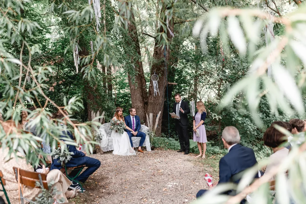 fotograf-hochzeit-nuernberg-haemmerla-11 Hochzeitsfotograf in Nürnberg für freie Trauung unter Bäumen in Hochzeitslocation Hämmerla