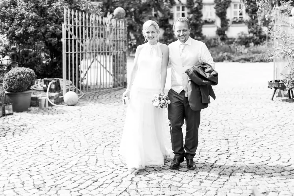 Ankunft in Hochzeitslocation bei Würzburg mit Fotograf zur Hochzeit im Winzerhof Stahl