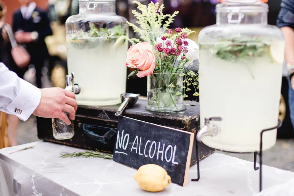 Limo Bar von John Franklin Caravan Bar zur Hochzeit mit Fotograf im Standesamt Schwabach & Feier im Gwächshaus Nürnberg