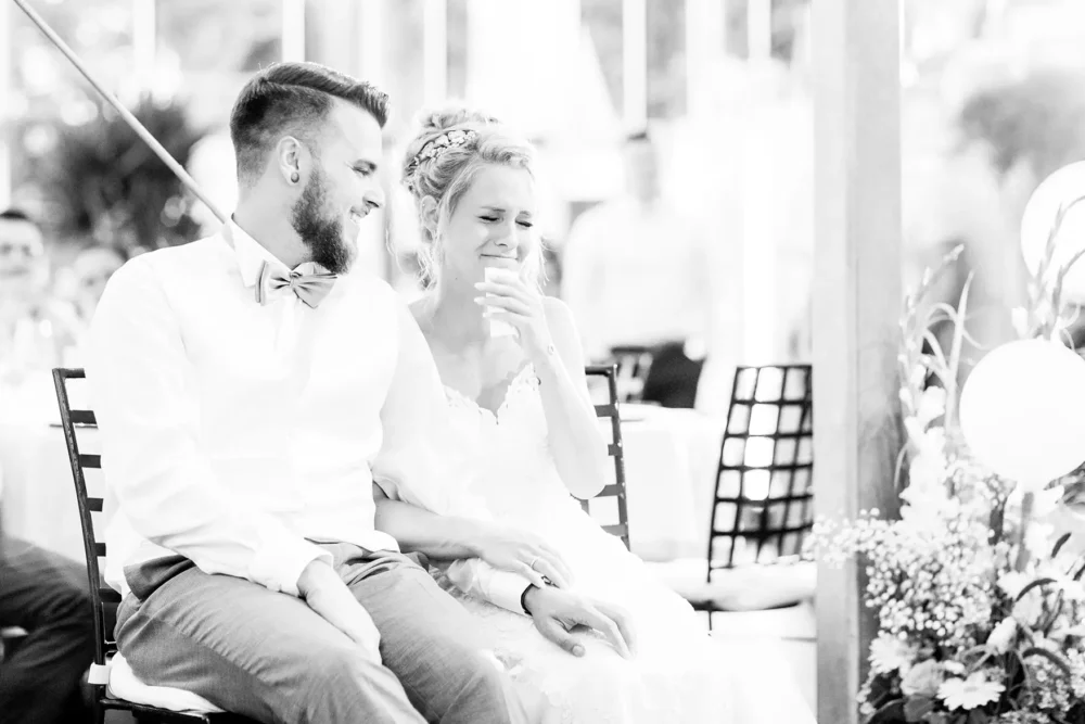 Hochzeitsfotografin Nürnberg zur Hochzeit in Hochzeitslocation Gwächshaus Jäger zur Hochzeitsparty mit Hochzeitsrede