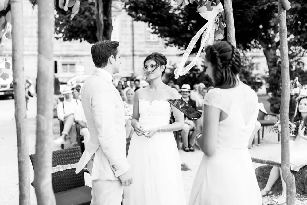 Hochzeitsfotografin für freie Trauung zur Hochzeit in Bamberg in Hochzeitslocation da Francesco