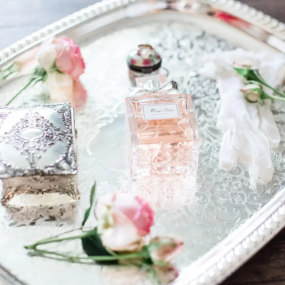 Getting Ready der Braut zur Hochzeit am Starnberger See mit Hochzeitsfotograf im Marina Hotel Bernried