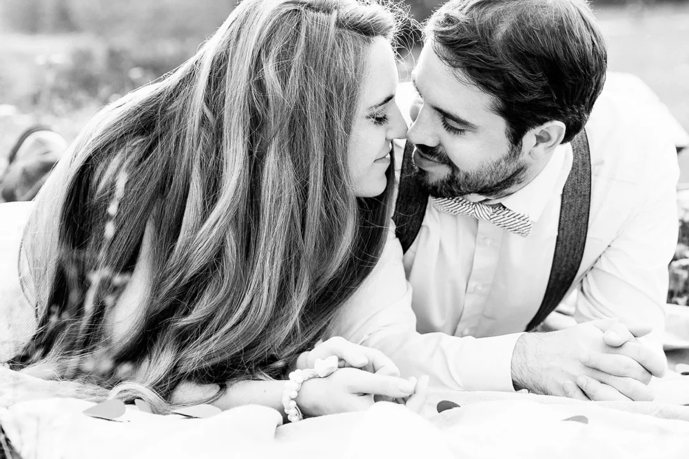 Fotografin für romantisches Paarshooting outdoor bei Nürnberg