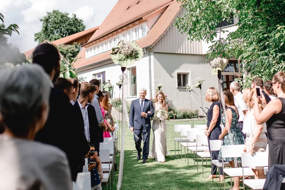 040-fotograf-gartenhochzeit-nuernberg-fuerth-location-hochzeit