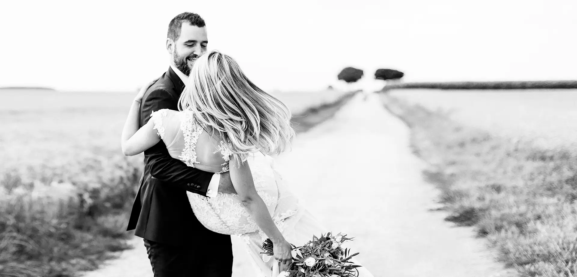 fotograf-gartenhochzeit-nuernberg-fuerth-location-hochzeit-1920 Gartenhochzeit in Nürnberg Fürth mit Fotografin für freie Trauung zur Hochzeit im eigenen Garten
